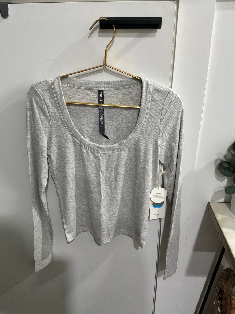Vuori Long Sleeve Pose Scoop Tee - Heather Gray